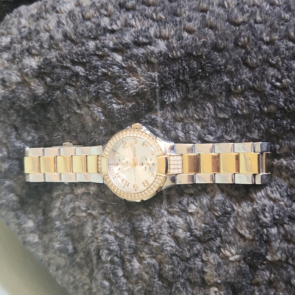 Guess Watch - Picture 3 of 7